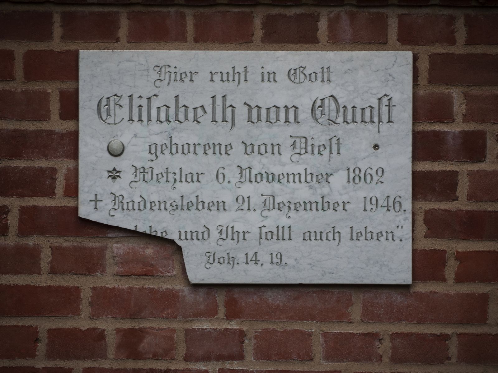 Radensleben-Tafel-Elisabeth von Quast